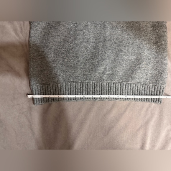 Zara Light Grey Ribbed Crewneck Knit Vest - Picture 8 of 8